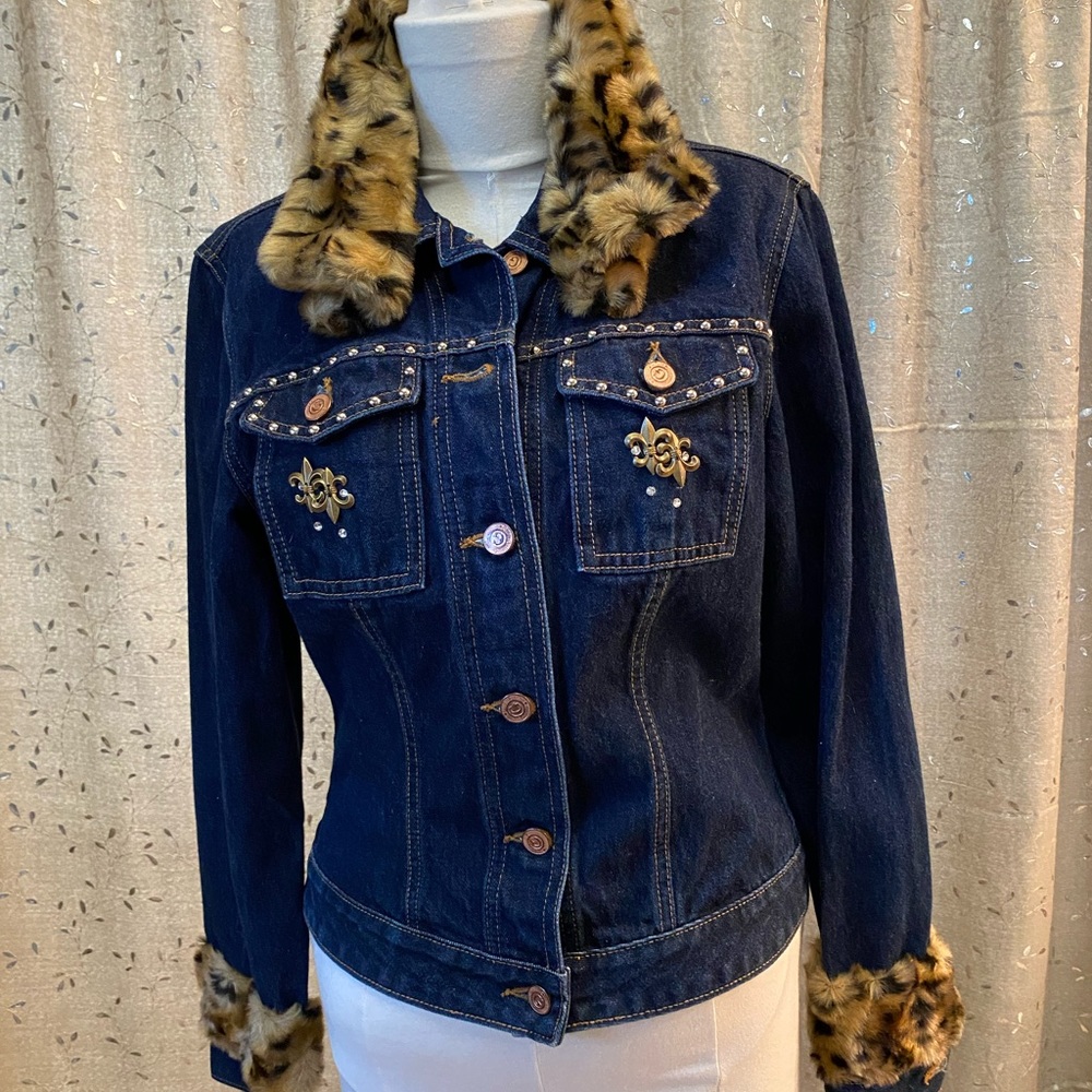 Guess size (L) fits like a med. Jean Jacket designer hand embellished